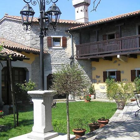Guesthouse Domacija Sajna Sežana Zewnętrze zdjęcie