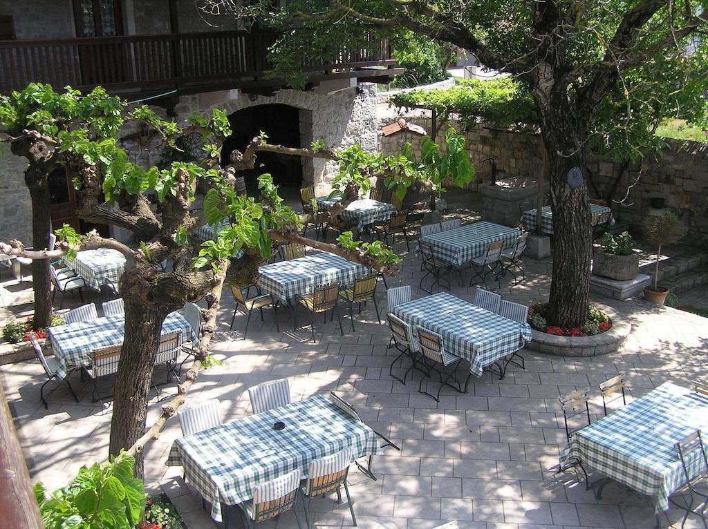 Guesthouse Domacija Sajna Sežana Zewnętrze zdjęcie